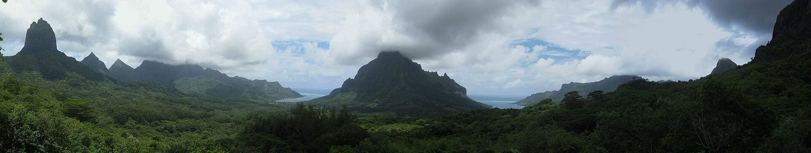 Moorea vue du ciel pour expérimenter un changement d’échelle